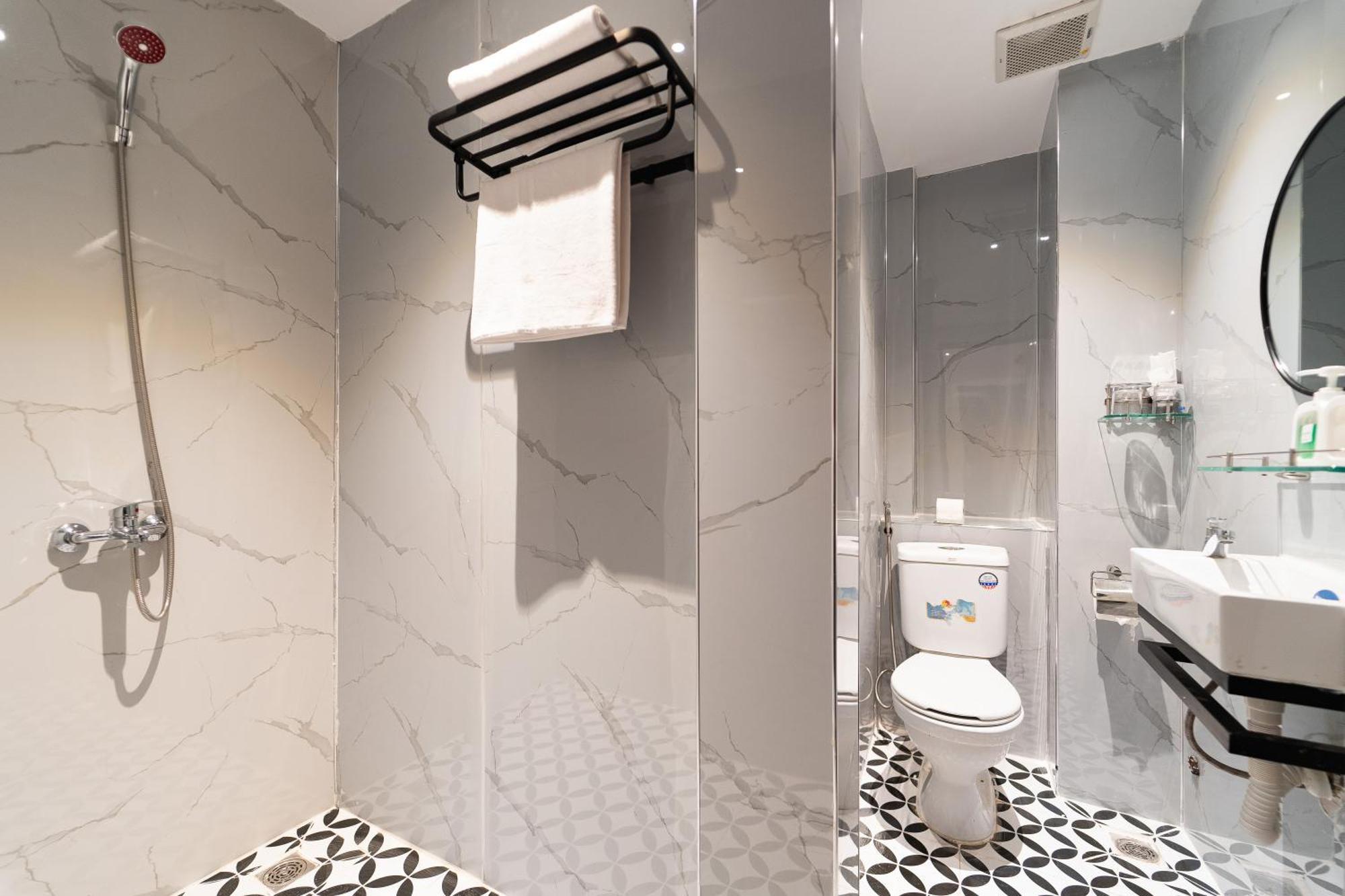 Hotel Nicecy - 7 Yersin Street 2*